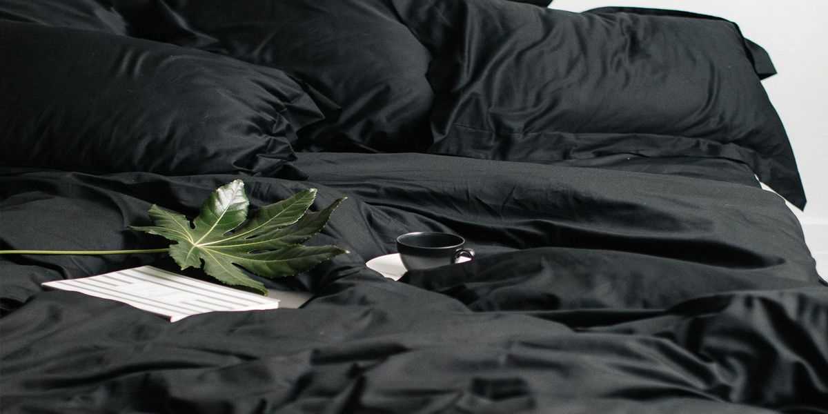 Особенности черного постельного белья для самых изысканных натур