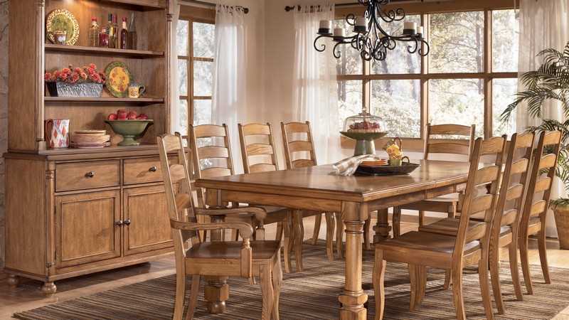 Преимущества столов из деревянного шпона
