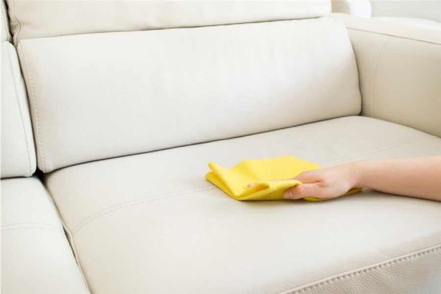 Как избавиться от отпечатков на кожаном диване