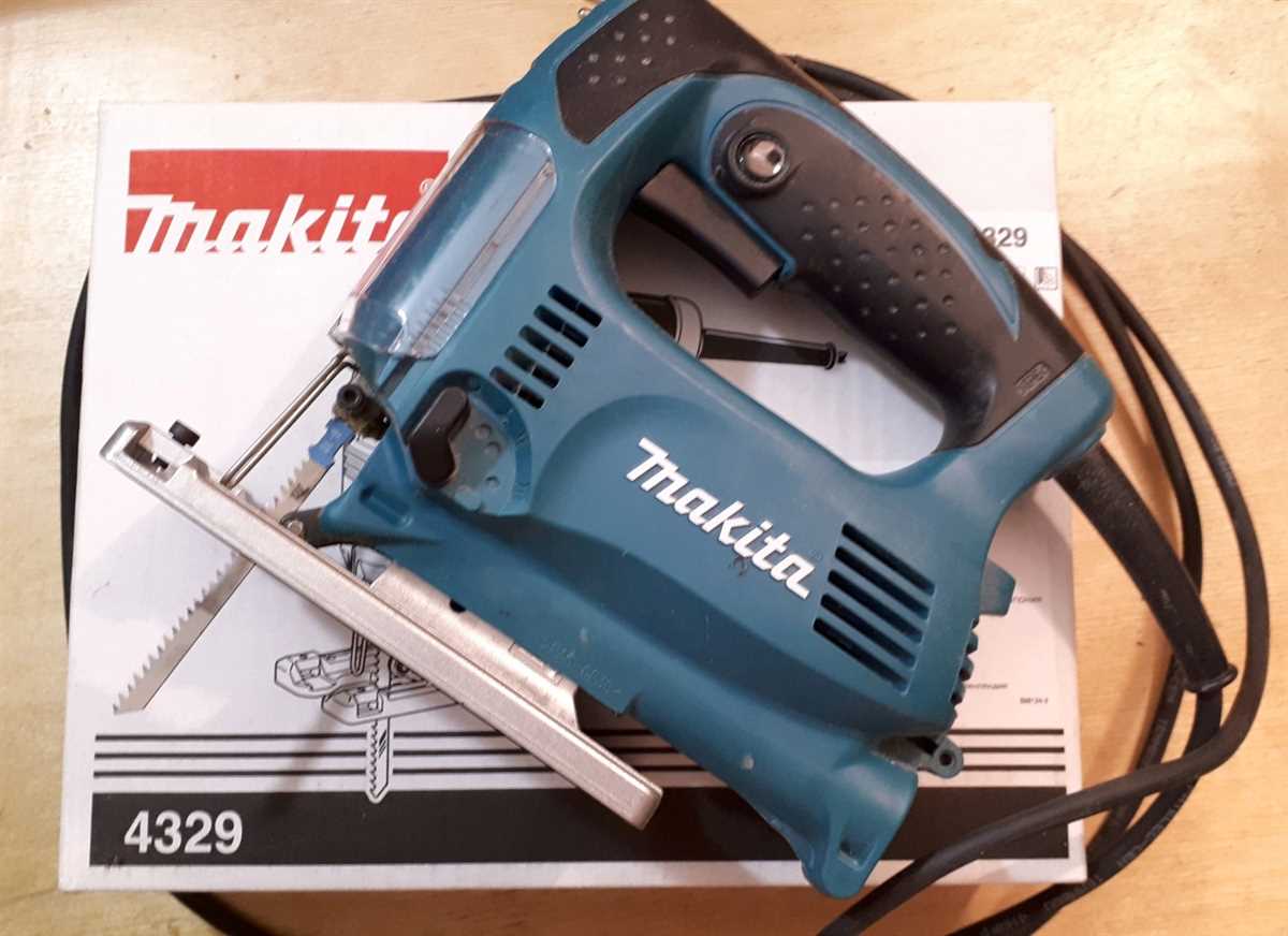 Почему выбирают лобзики Makita?