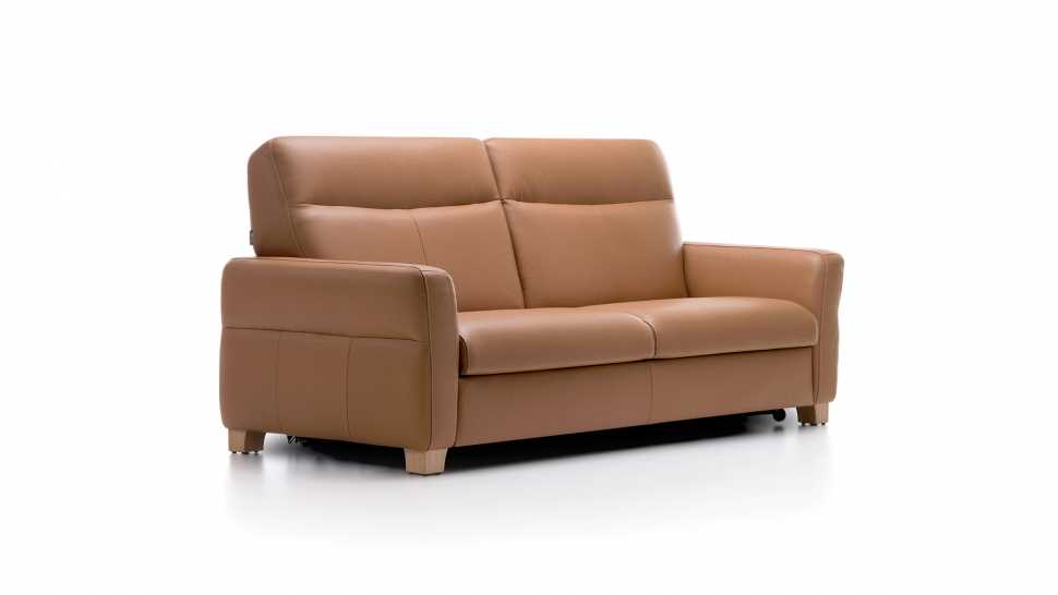 Элегантный диван из натуральной кожи