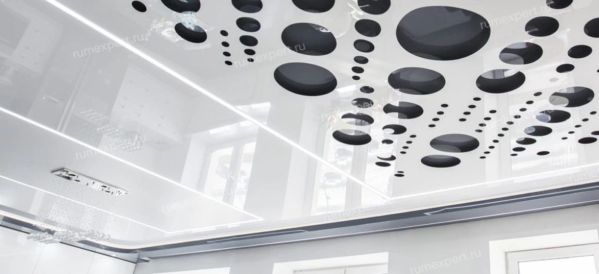 Наклейки на натяжной потолок: красивый дизайн в помещении