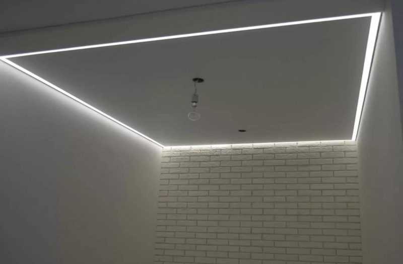 Светодиодная лента как элемент декора потолка