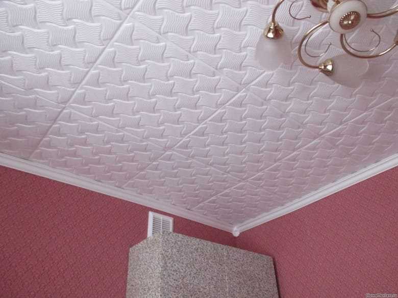 Виды потолочной плитки из пенопласта: