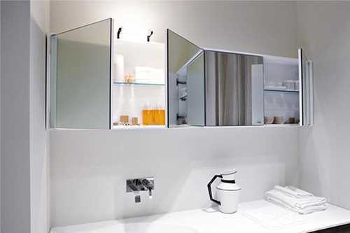 Основные преимущества зеркальных угловых шкафов для ванной
