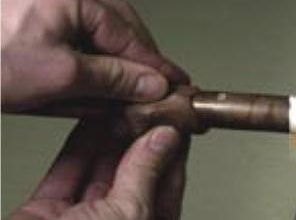 Холодная сварка, устранение протечки без сварки