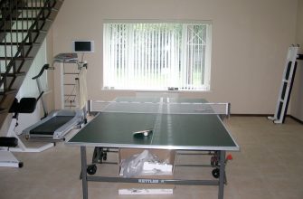 Теннисный стол и беговая дорожка в своем доме