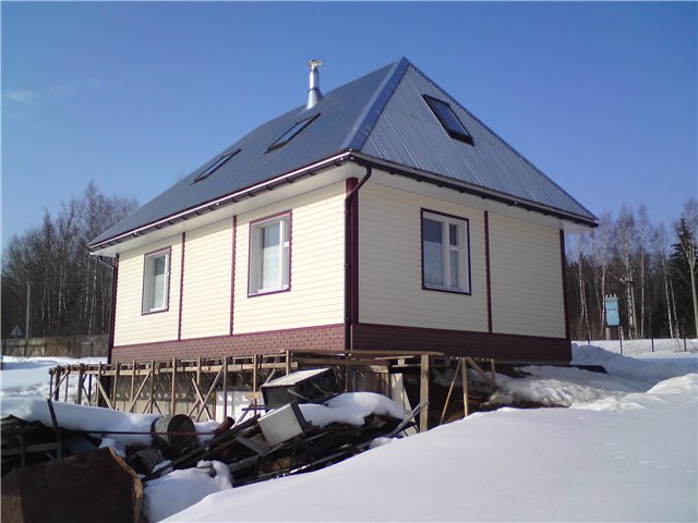 Вальмовая крыша дома фото