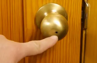 Отверстие для разблокировки