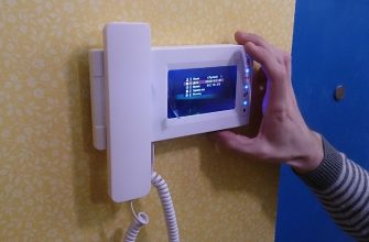 Установленный видеодомофон