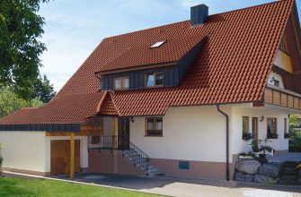 Металлочерепица на крыше дома