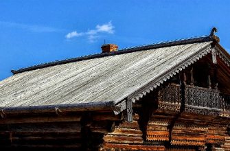 Конек из дерева