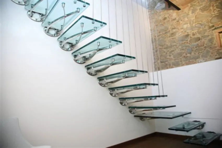 Варианты консольной лестницы