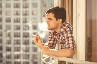 Курение на балконе