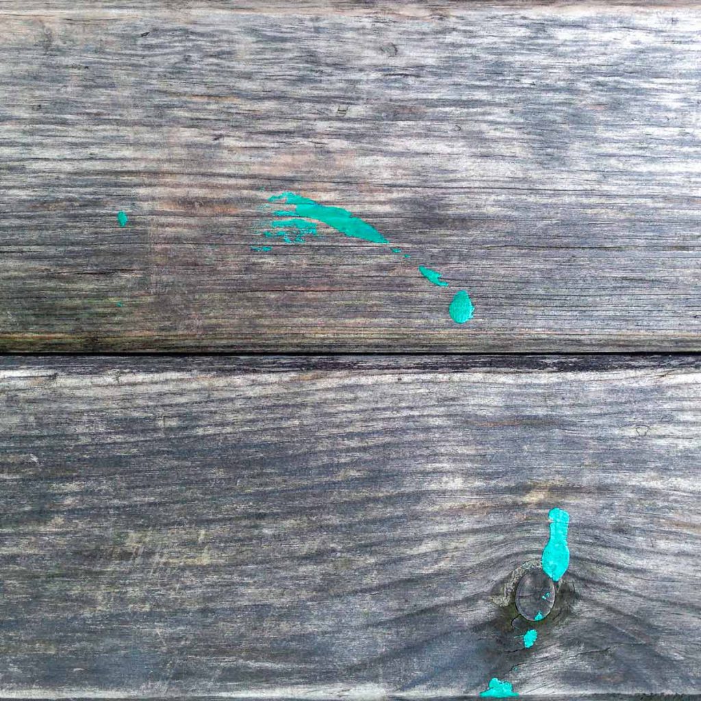 удалить пятна краски с деревянного пола