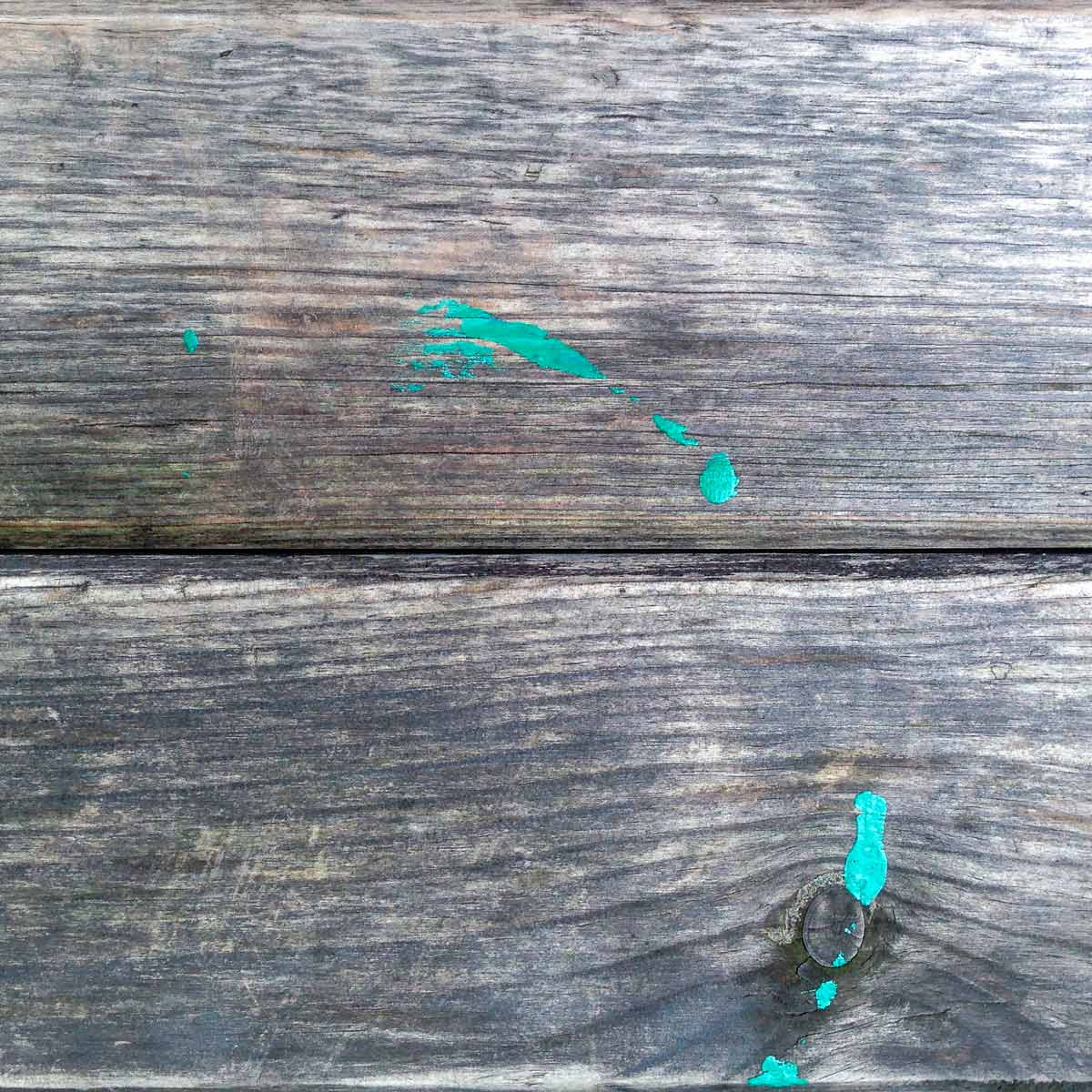 удалить краску с деревянного пола