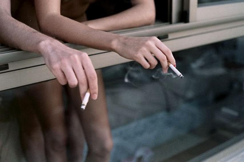 Курение на балконе