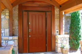 Входная дверь в дом