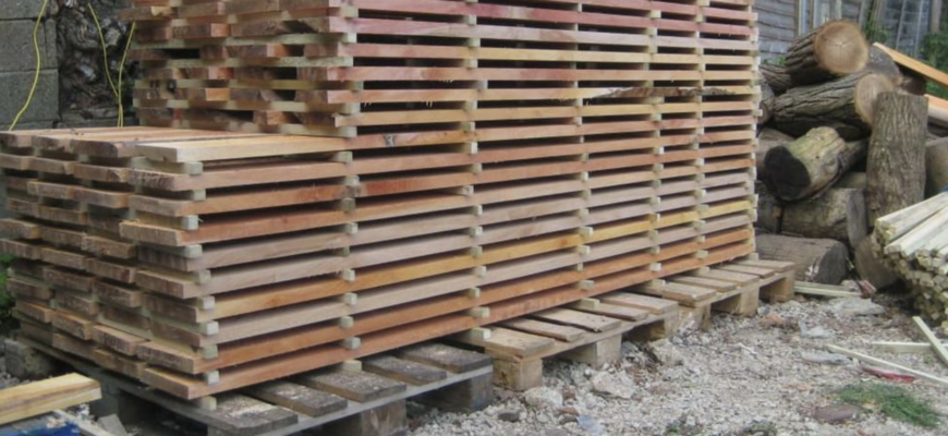 Как сушить обрезную доску дома