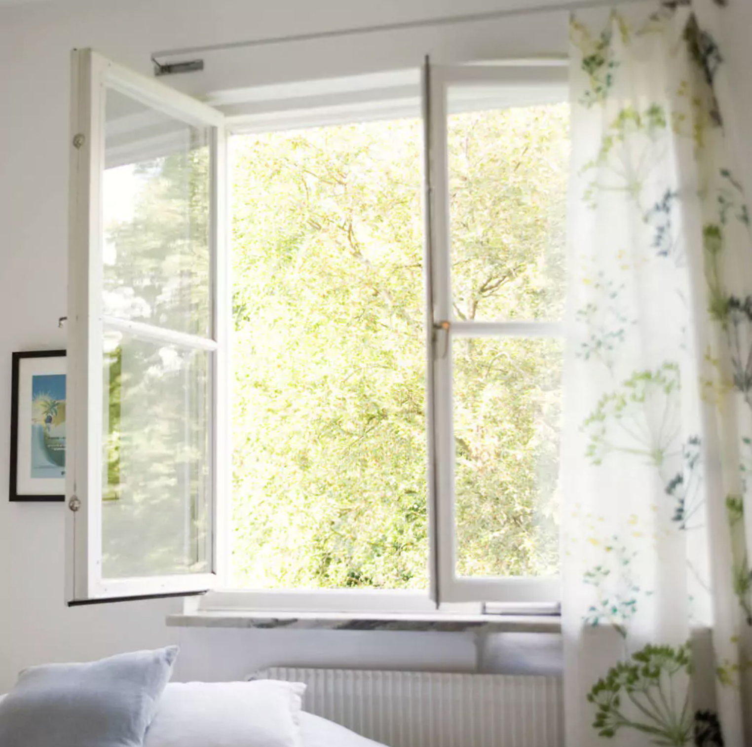 Влажность воздуха в квартире подручными способами - проветривание окнами