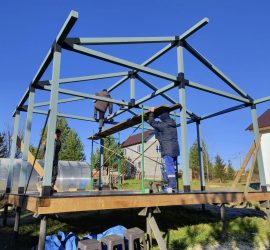 Как я перестал пилить «ласточкины хвосты»: почему металлические коннекторы для бруса — это новый уровень скорости в строительстве пергол и навесов