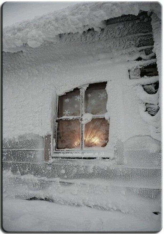 Что делать, если замерзло окно зимой?