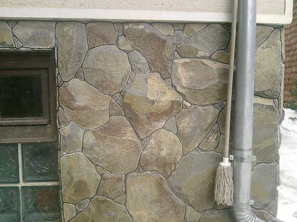 Облицовка цоколя частного дома под камень: инструкция по изготовлению .