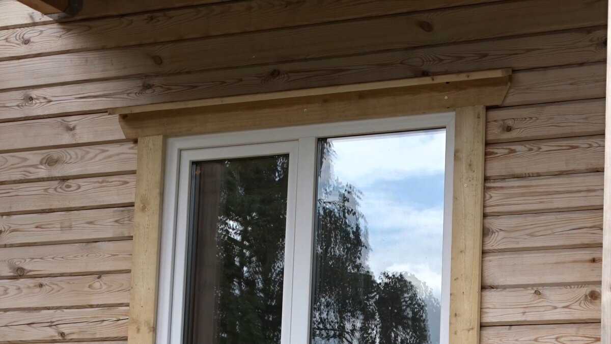 Какие существуют варианты наличников на окна в деревянном доме?