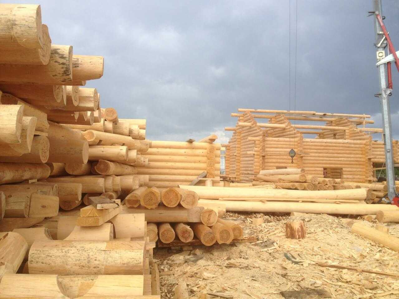 Виды деревообработки. Древесина в строительстве. Стройматериалы дерево. Дерево строительный материал. Древесина строительный материал.